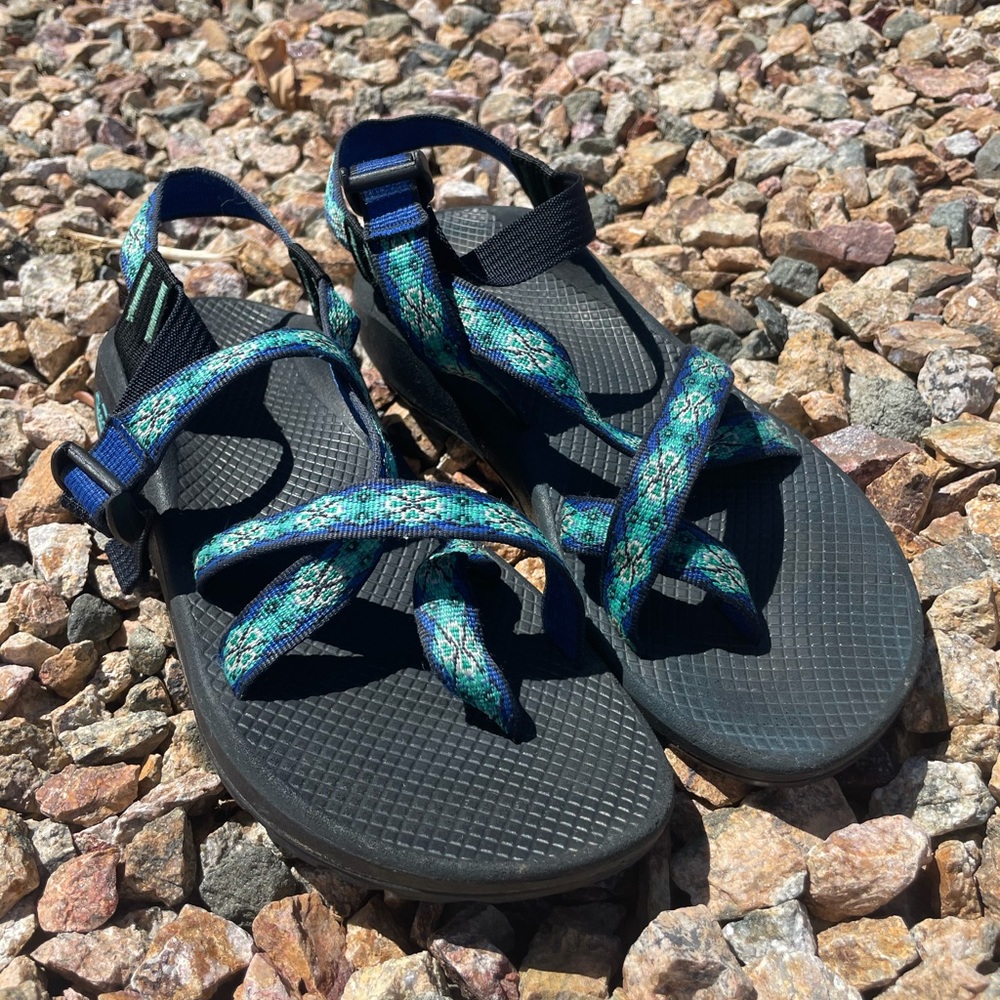 Cute Chacos w/ Toe Strap // Size 11 // Lightly Worn